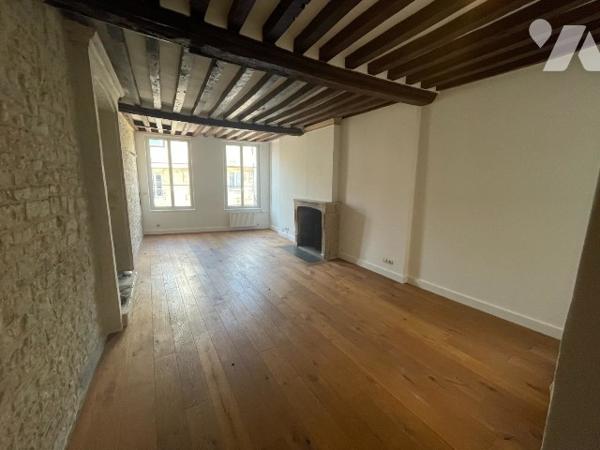 CAEN CENTRE ANCIEN APPARTEMENT 6 PIECES