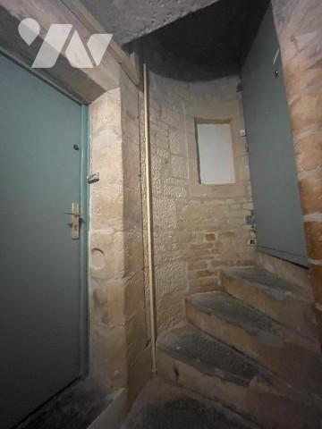 CAEN CENTRE ANCIEN APPARTEMENT 6 PIECES