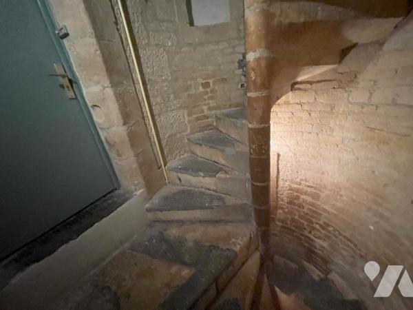 CAEN CENTRE ANCIEN APPARTEMENT 6 PIECES