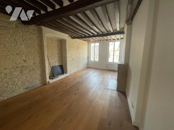 CAEN CENTRE ANCIEN APPARTEMENT 6 PIECES
