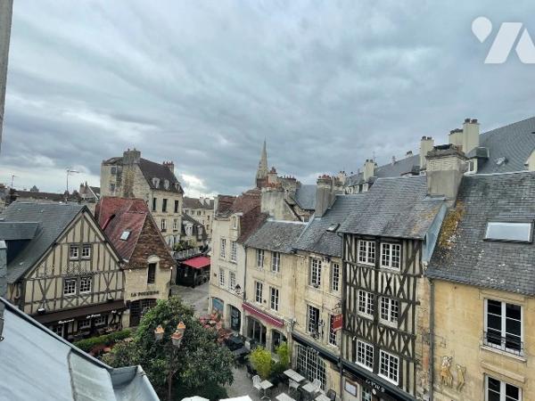 CAEN CENTRE ANCIEN APPARTEMENT 6 PIECES