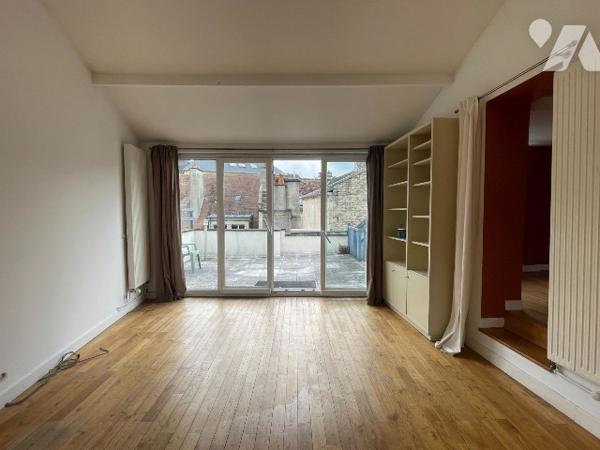 CAEN CENTRE ANCIEN APPARTEMENT 6 PIECES