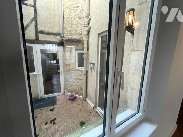 CAEN CENTRE ANCIEN APPARTEMENT 6 PIECES