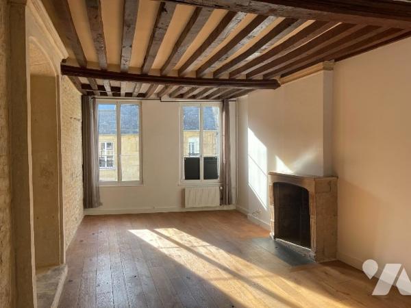 CAEN CENTRE ANCIEN APPARTEMENT 6 PIECES