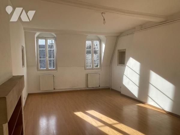 CAEN CENTRE ANCIEN APPARTEMENT 6 PIECES