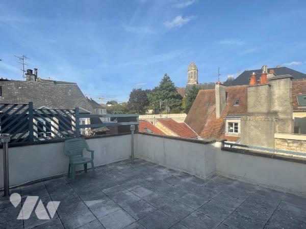 CAEN CENTRE ANCIEN APPARTEMENT 6 PIECES