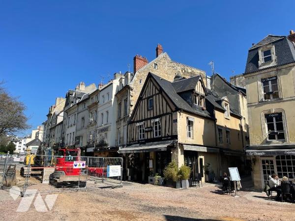CAEN CENTRE ANCIEN APPARTEMENT 6 PIECES