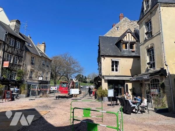 CAEN CENTRE ANCIEN APPARTEMENT 6 PIECES