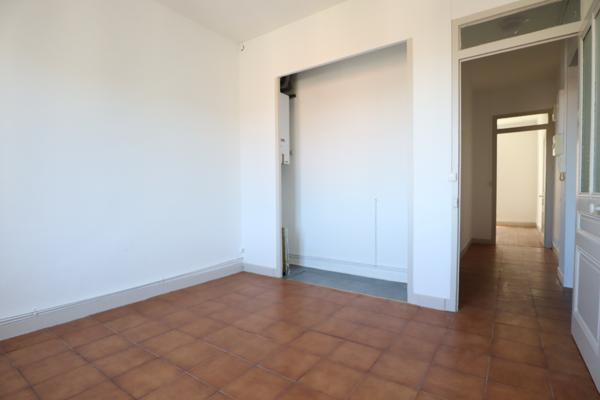 44m² - T2 - RUE CARNOT - CENTRE VILLE/ANGLE LOUIS BLANC