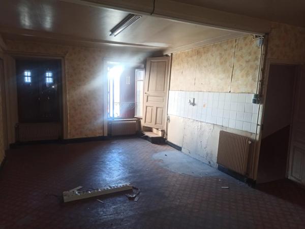 Immobilier Cournon-d’Auvergne (63800) – Maison de village 137m2 – 125 000 €