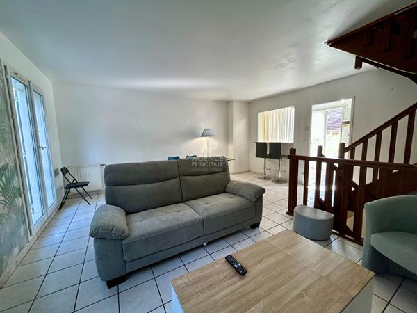 Maison Carrieres Sous Poissy 5 pièce(s) 105 m2 €389 000 ** - Référence 8891