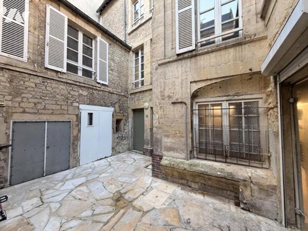 CHARMANT F3 HYPER CENTRE 