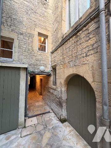 CHARMANT F3 HYPER CENTRE 