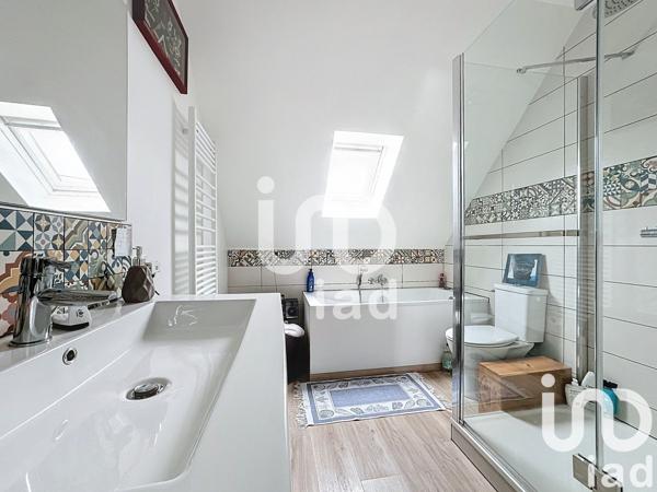 Maison 6 pièces de 125 m² à LE BONO (56400)