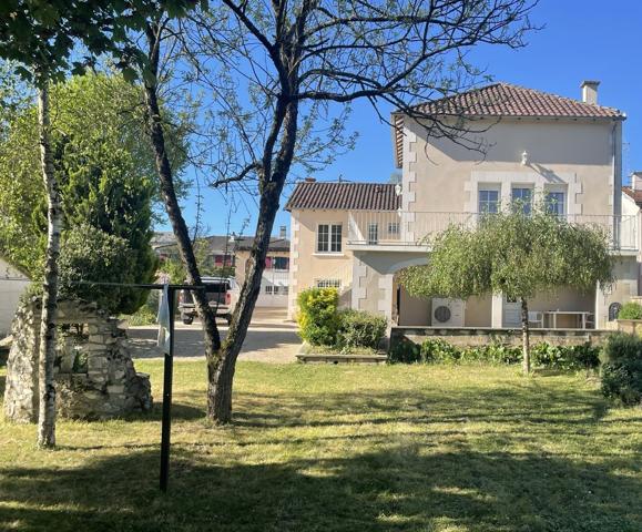 MAISON PROCHE CENTRE 195 M² AVEC GARAGE