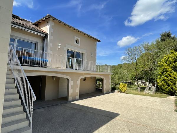 MAISON PROCHE CENTRE 195 M² AVEC GARAGE