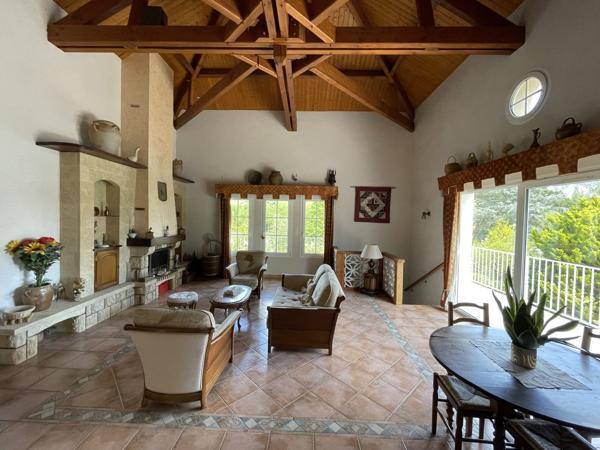 MAISON PROCHE CENTRE 195 M² AVEC GARAGE