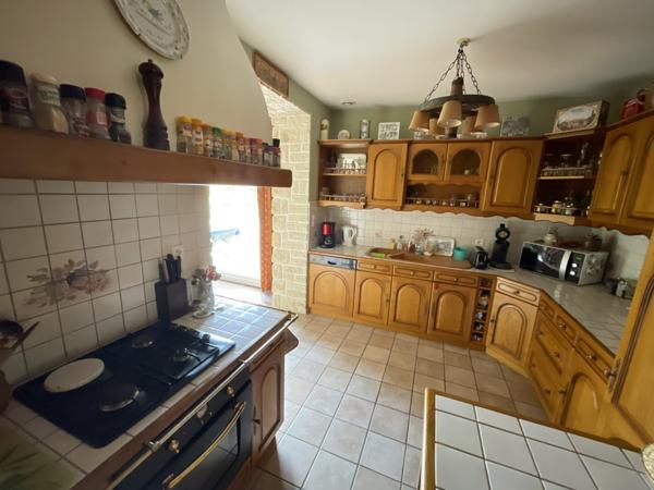 MAISON PROCHE CENTRE 195 M² AVEC GARAGE
