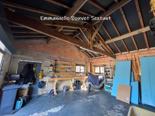 Maison en pierres, 4 chambres, 2 sde, garage, car-port, atelier, véranda, sur 4750 m2 clos.