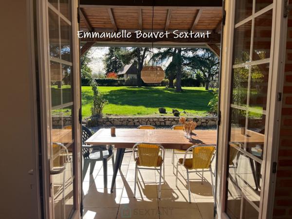 Maison en pierres, 4 chambres, 2 sde, garage, car-port, atelier, véranda, sur 4750 m2 clos.