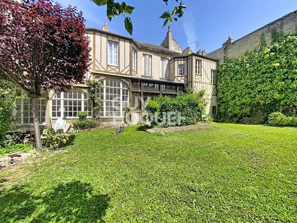 Maison Caen 15 pièce(s) 431 m2