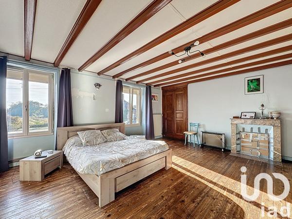 Maison à vendre 6 pièces 230 m² Saint-Varent