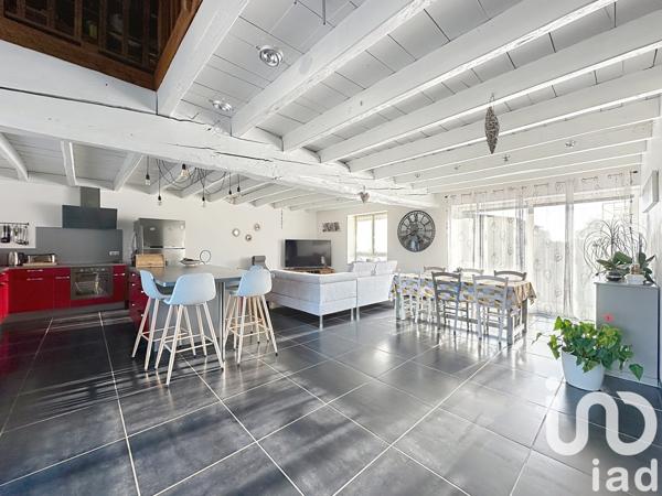 Maison à vendre 6 pièces 230 m² Saint-Varent
