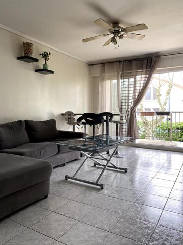 Spacieux T2 de 56m2 avec balcon et cave.