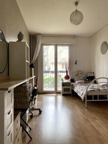 Spacieux T2 de 56m2 avec balcon et cave.