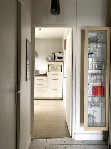 Spacieux T2 de 56m2 avec balcon et cave.