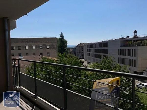 Appartement à louer 4 pièces 88.67m² Bourg-en-Bresse (01000)