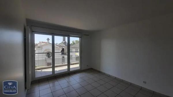 Appartement à louer 4 pièces 88.67m² Bourg-en-Bresse (01000)
