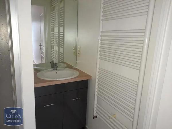Appartement à louer 4 pièces 88.67m² Bourg-en-Bresse (01000)
