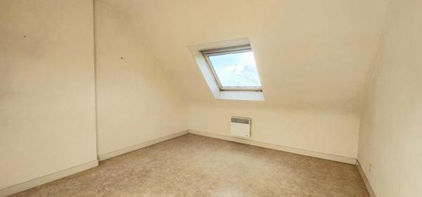 Jolie maison familiale avec jardin à Ploneis