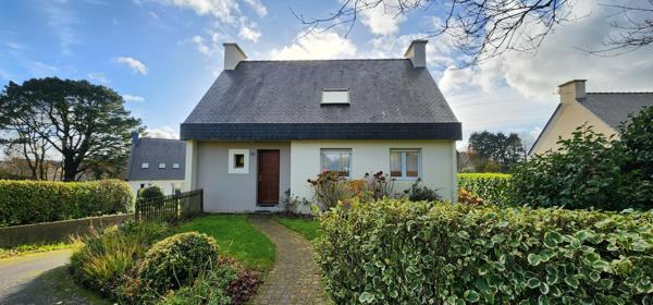 Jolie maison familiale avec jardin à Ploneis