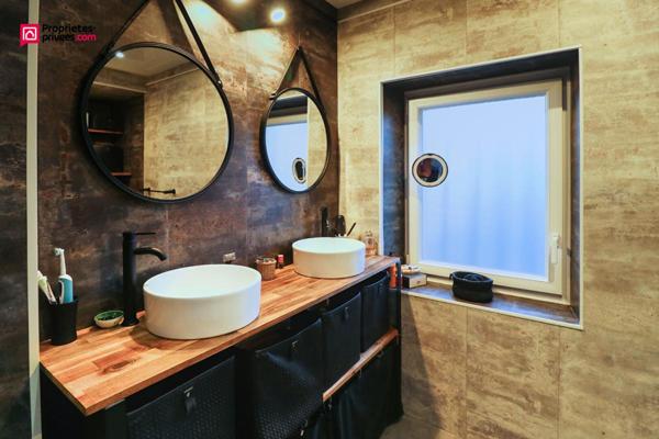 Maison Sevremoine 7 pièce(s) 232 m2