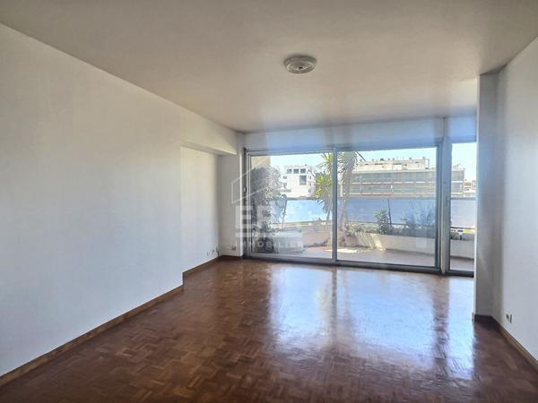 A vendre appartement de type 3 avec terrasse à Marseille 13008 Le Grand Pavois