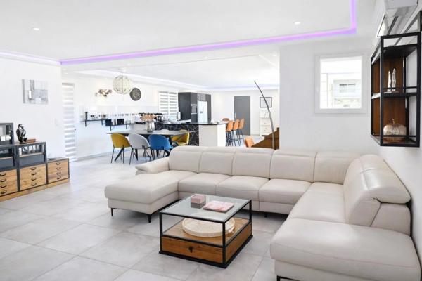 Vente Villa 6 pièces 168 m2 à Le Cannet-des-Maures