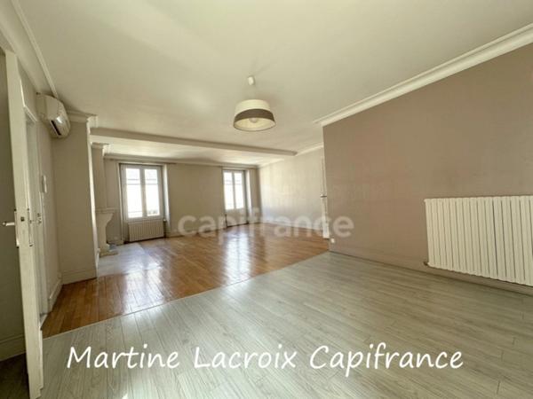 Dpt SARTHE (72), à vendre LA FERTE BERNARD - IMMEUBLE DE RAPPORT - P7 de 193 m² - Terrain de 340 M²