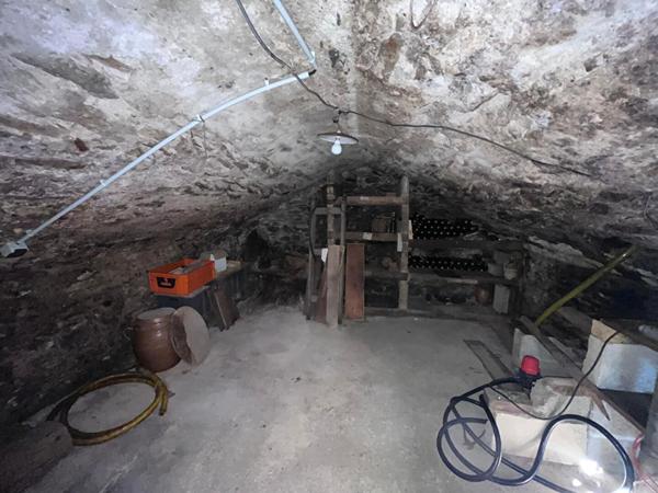 Maison LAVAL quartier " HAUTE FOLLIS"