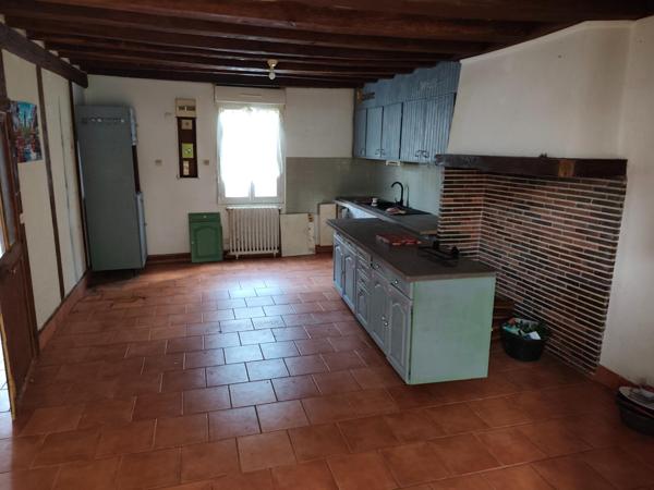 Valençay – Maison de plain-pied avec cour sans vis-à-vis et espace à aménager