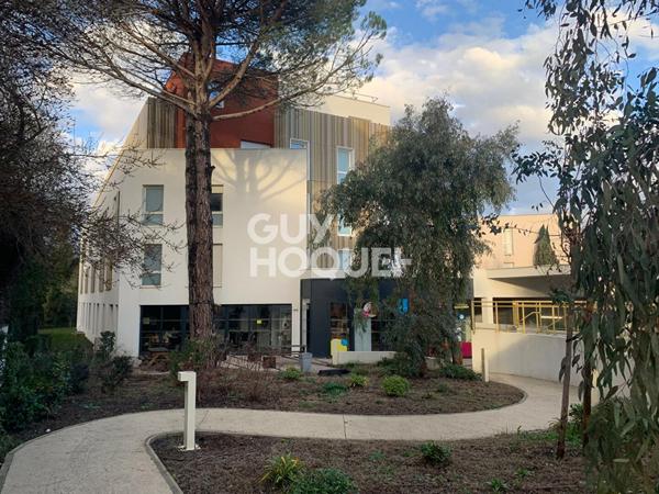 STUDIO MEUBLE RESIDENCE ETUDIANTE MODERNE: ETAT NEUF !