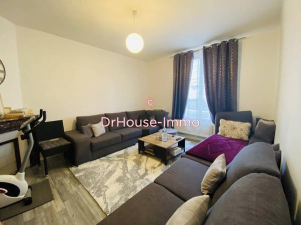 Bien immobilier à vendre 7 pièces de 235 m²