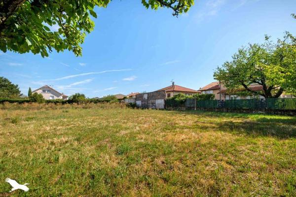 Terrain à vendre |  Chassieu |  1188 m²