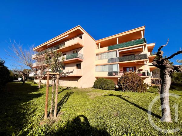 Appartement F4 à vendre  4 pièces - 83 m2 ST CYR SUR MER - 83