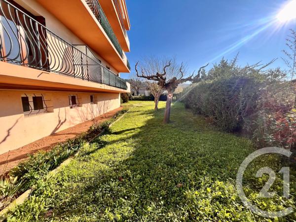 Appartement F4 à vendre  4 pièces - 83 m2 ST CYR SUR MER - 83