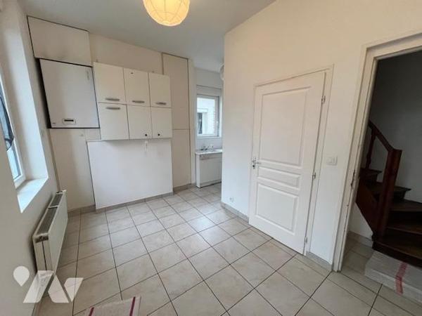 LIVAROT CENTRE VILLE MAISON AUX PRESTATIONS DE QUALITES 5 CHAMBRES