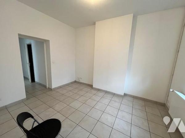 LIVAROT CENTRE VILLE MAISON AUX PRESTATIONS DE QUALITES 5 CHAMBRES