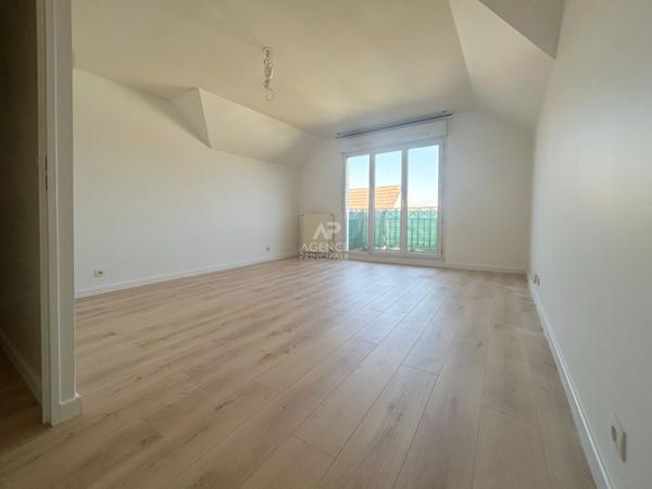 Appartement POISSY 2 pièce(s) 44m² Loyer 941 €/mois charges comprises **  - Référence  9208