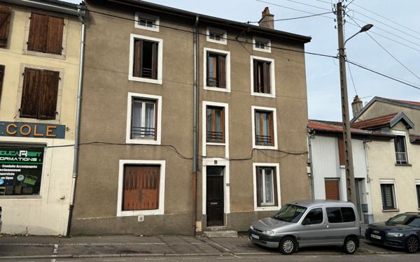 Immeuble à vendre    11 pièces • 233 m2 Frouard